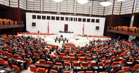 Öğrenci affı yasalaştı 