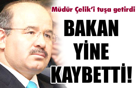 Müdür, bakanı yine tuşa getirdi 