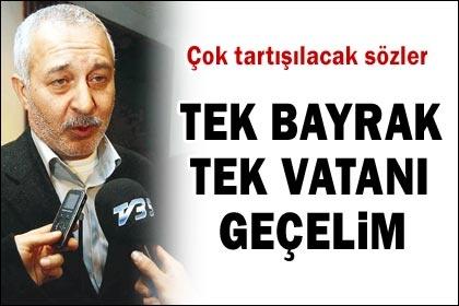 Tek bayrak, tek vatanı geçelim