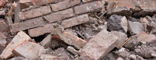 Kağıthane'de bina çöktü 