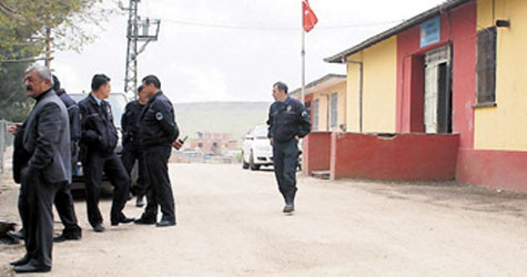 İlköğretim okulunda neşterli haraç cinayeti 