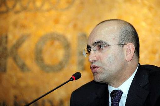 Devlet Bakanı Mehmet Şimşek,