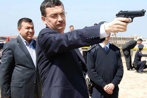 Vali Celaletten Güvenç 