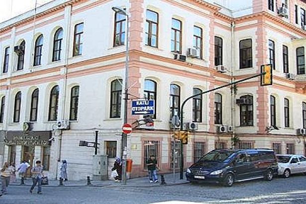 istanbul-milli-egitim-mudurlugu-binasinda-yangin