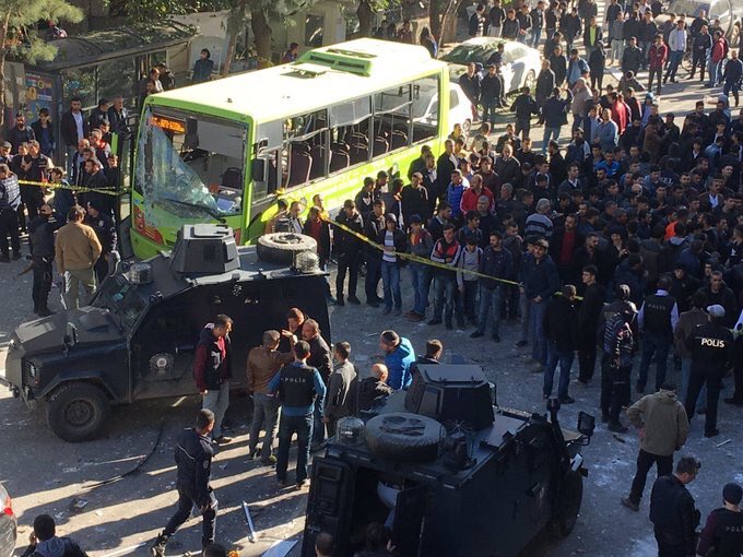 20161104095317_cwzhtirxuaaq78h-1